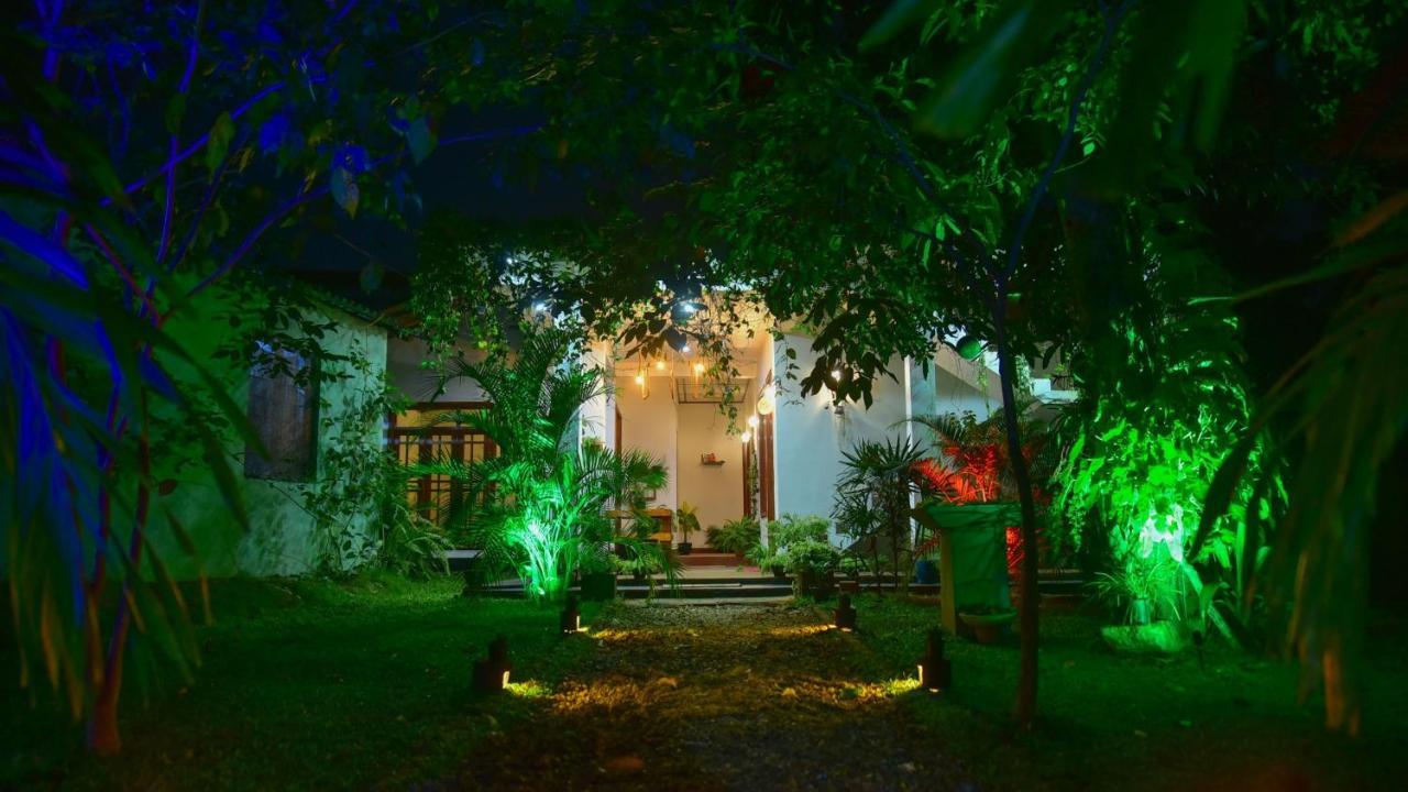 Menara Green Inn Dambulla Exterior photo